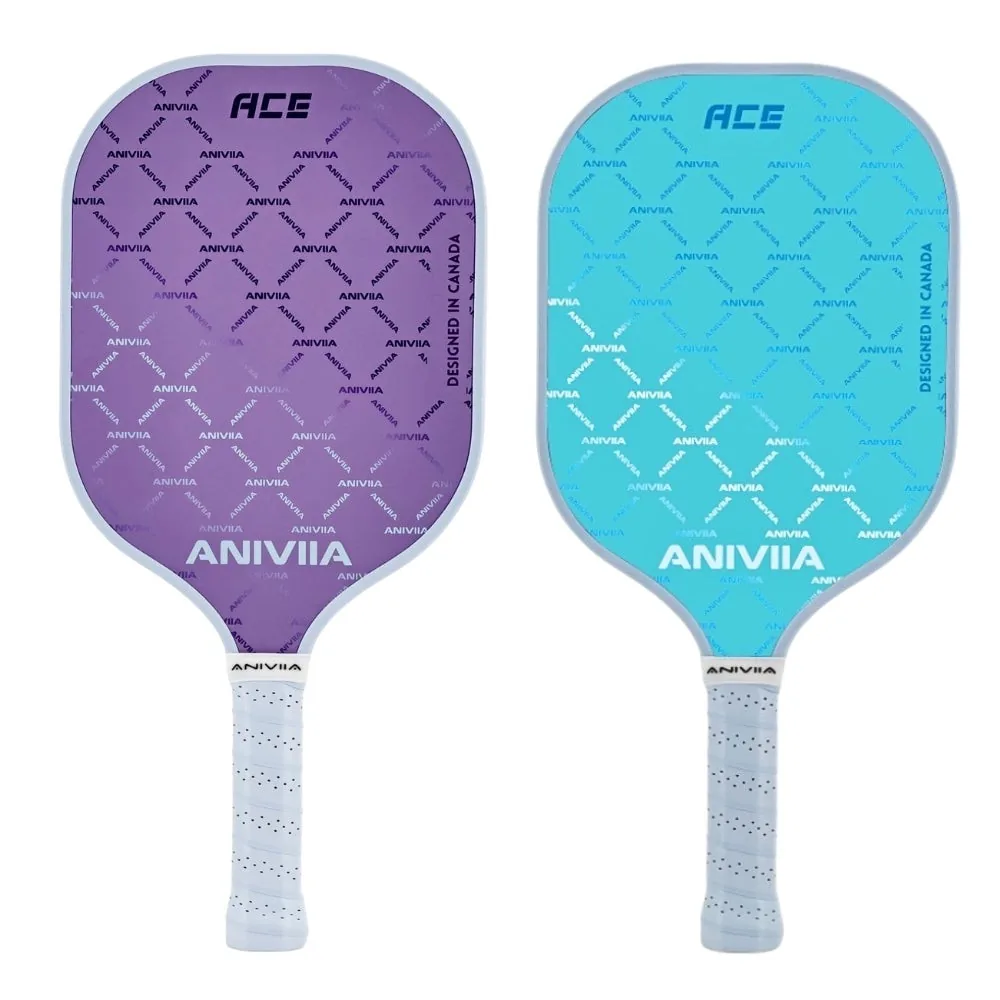 兩支並排，紫色與水藍色拍面，印 ACE 字樣
