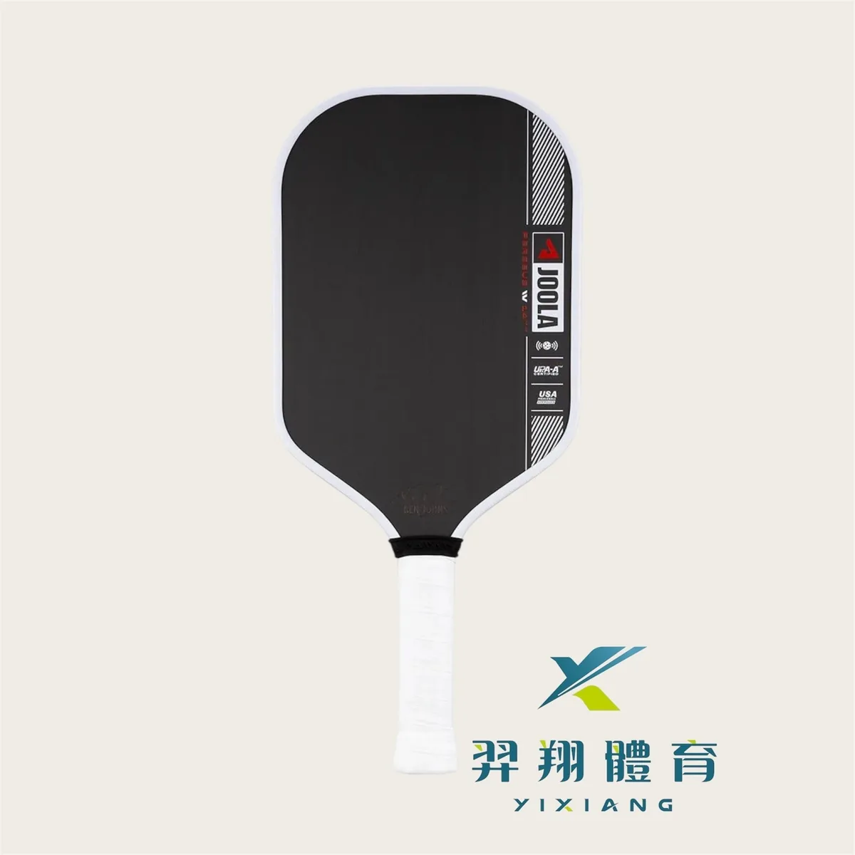 黑色拍面配白色邊框，側邊印 JOOLA，白色握把布